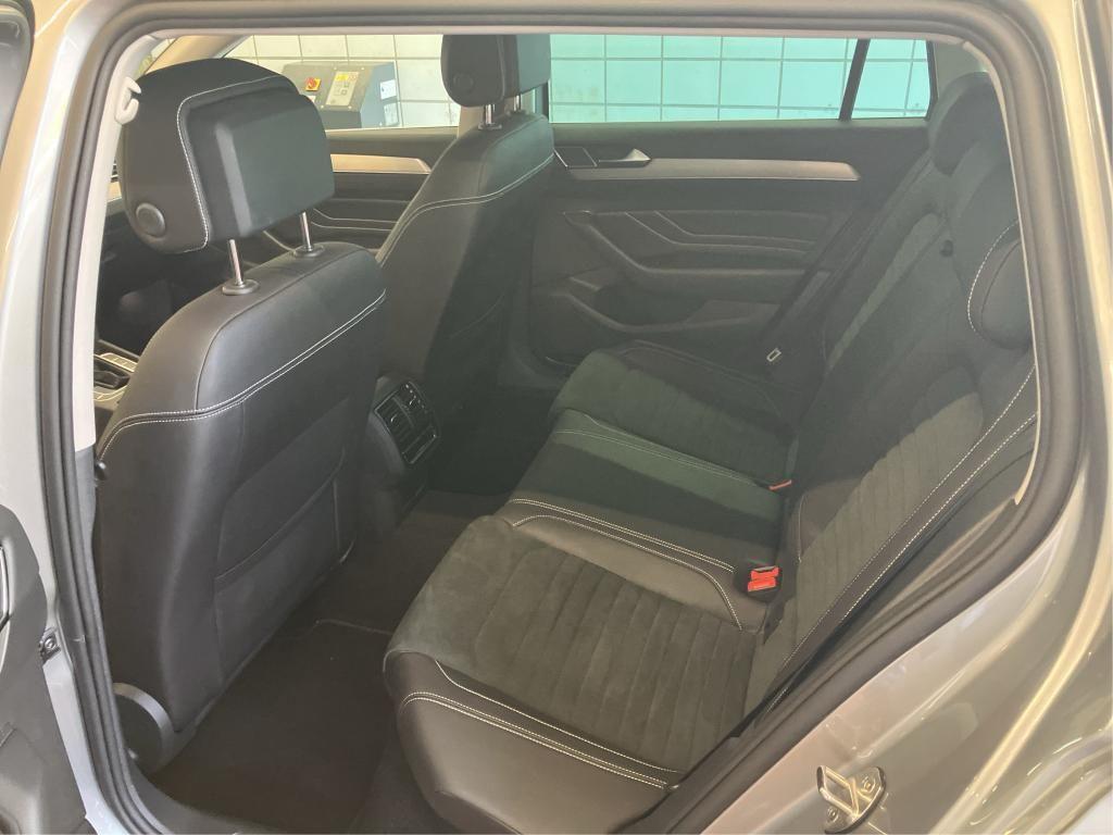 Volkswagen PASSAT VARIANT 2023 г. Серебристый, пробег 56000 км