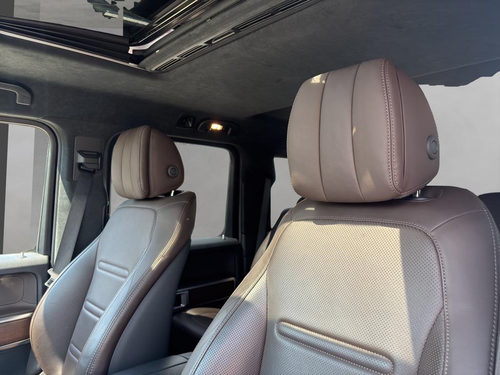 Mercedes-Benz G 500 2022 г. Серый, пробег 19400 км