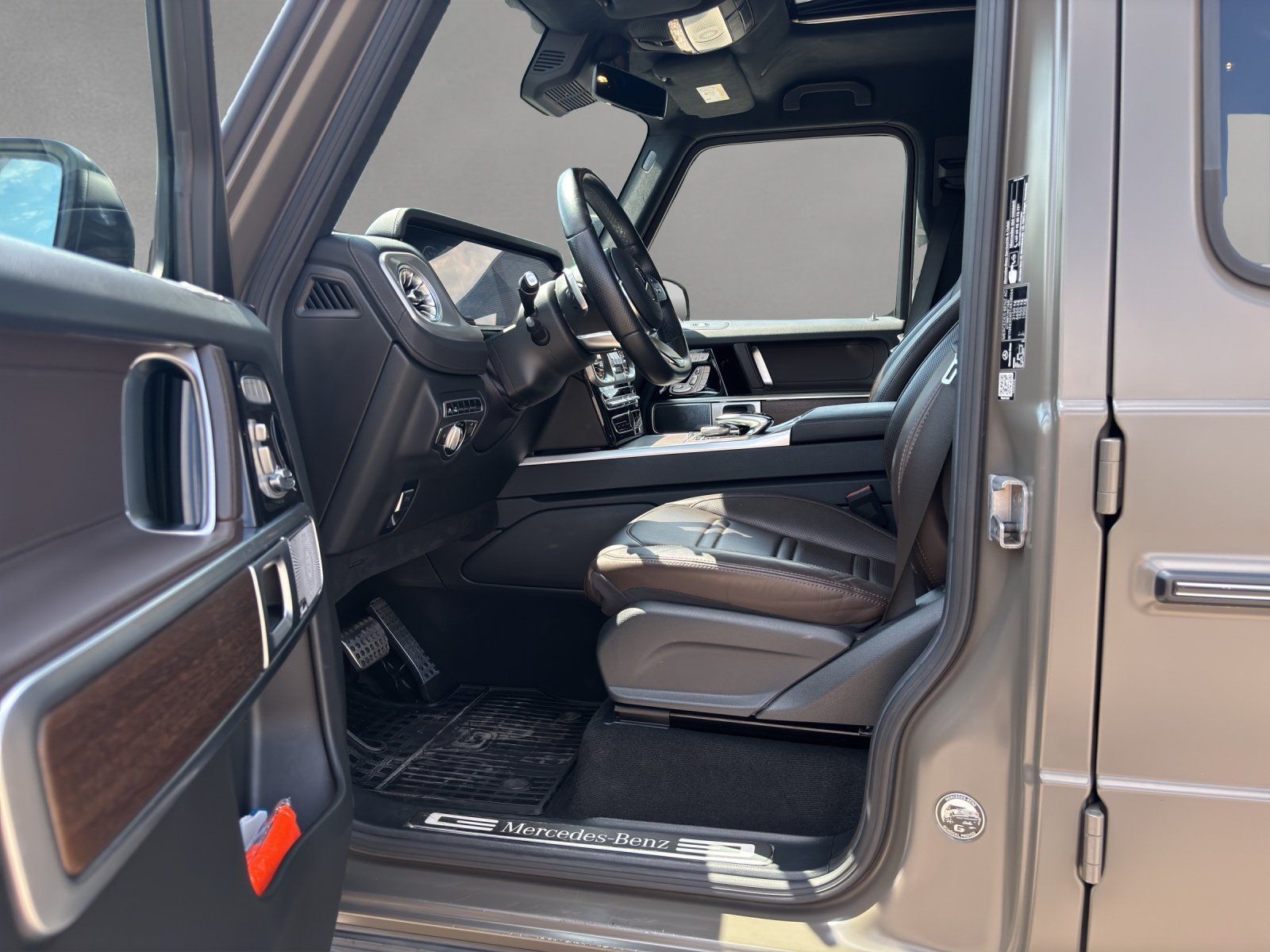 Mercedes-Benz G 500 2022 г. Серый, пробег 19400 км
