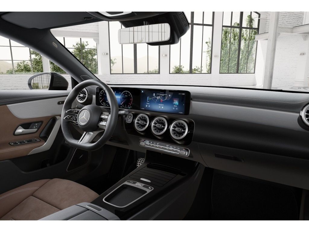 Mercedes-Benz CLA 220 2023 г. Чёрный, пробег 50211 км
