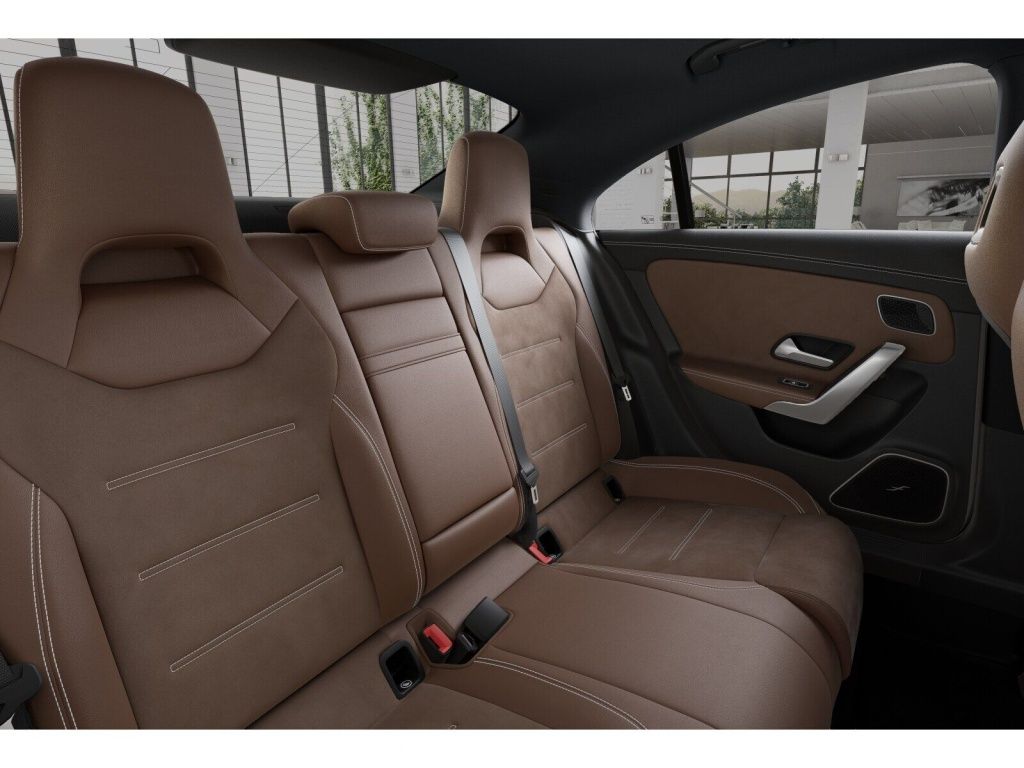 Mercedes-Benz CLA 220 2023 г. Чёрный, пробег 50211 км