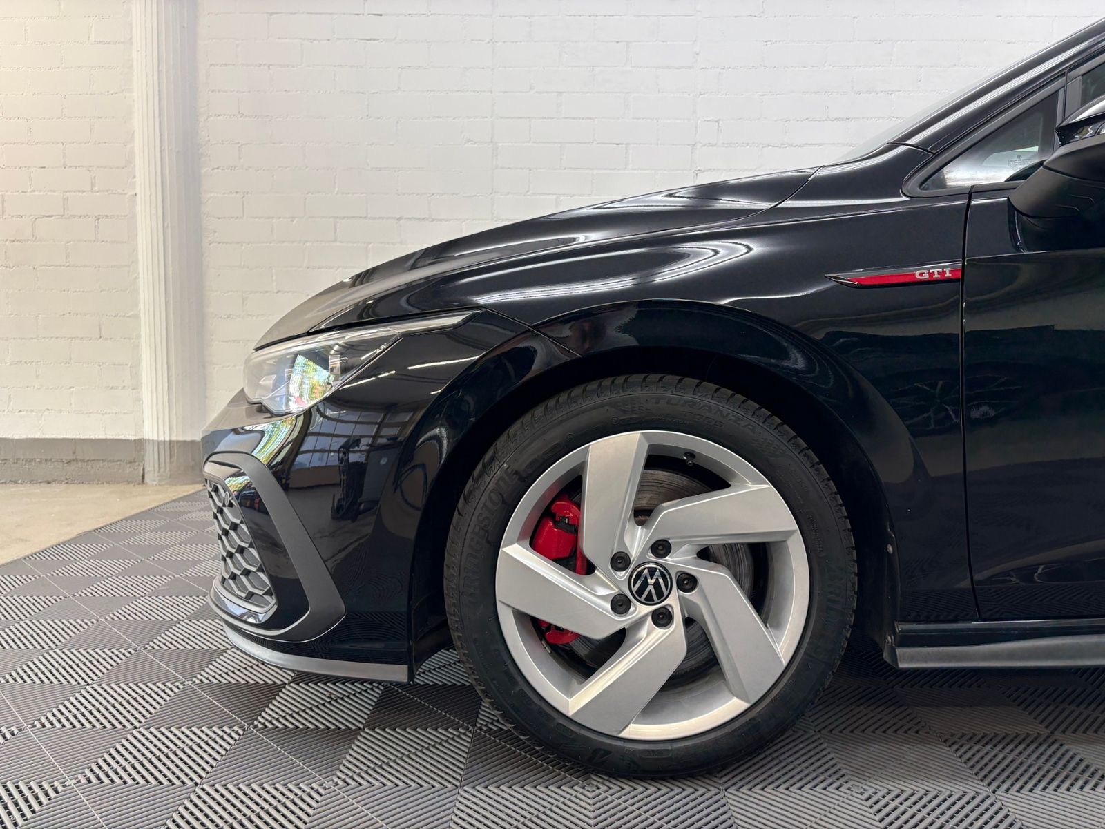 Volkswagen Golf 2022 г. Чёрный, пробег 49636 км