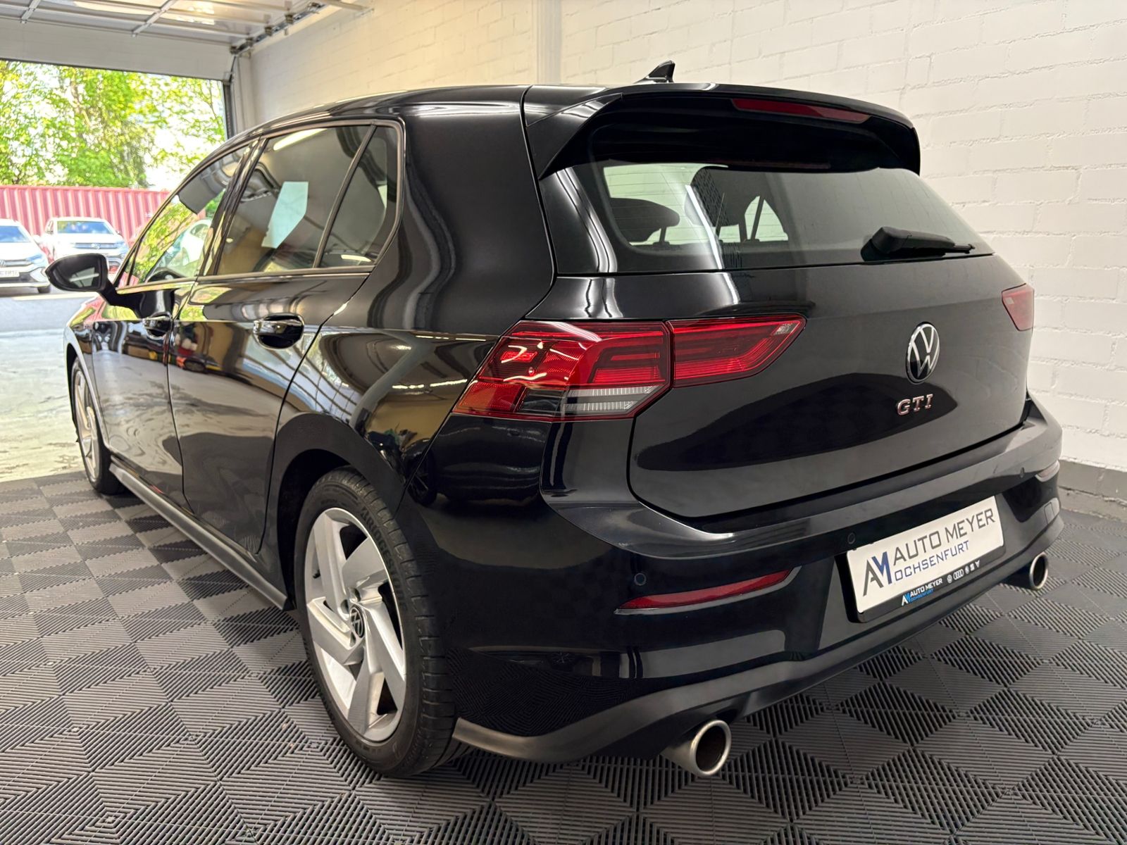 Volkswagen Golf 2022 г. Чёрный, пробег 49636 км