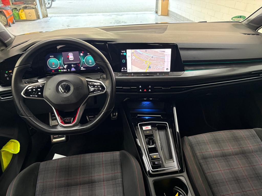Volkswagen Golf 2022 г. Чёрный, пробег 49636 км