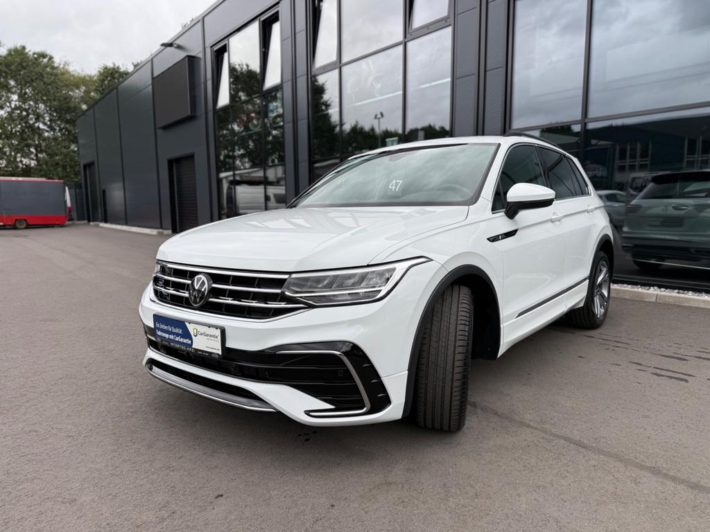 Volkswagen Tiguan 2023 г. Белый, пробег 35000 км