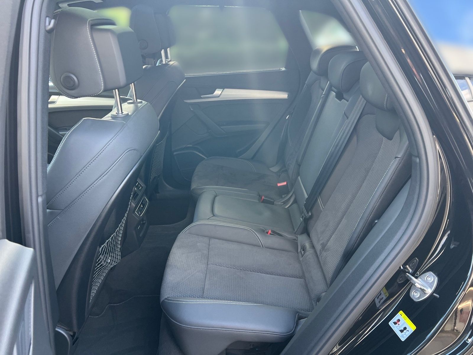 Audi Q5 2024 г. Чёрный, пробег 37795 км