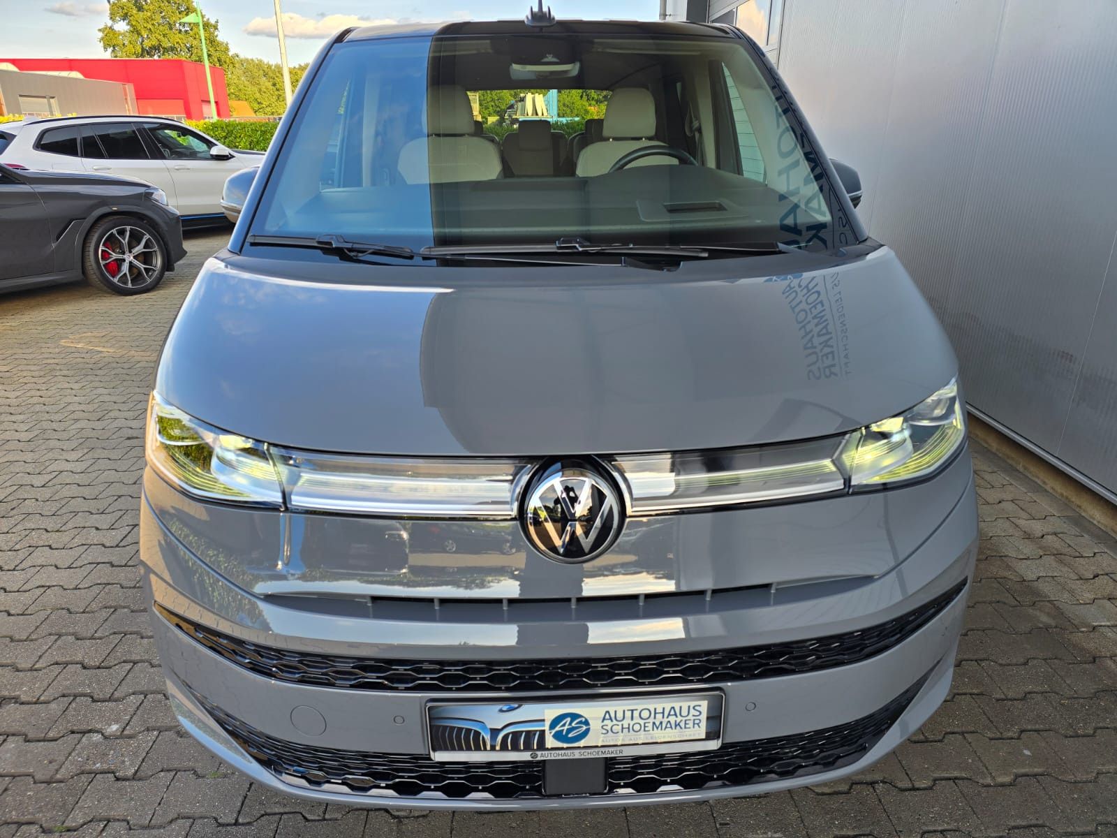 Volkswagen T7 MULTIVAN 2025 г. Серый, пробег 27800 км