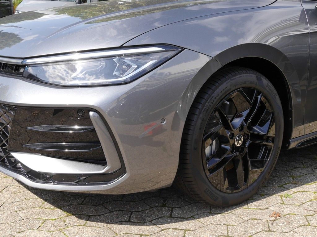 Volkswagen Passat 2025 г. Серый, пробег 42000 км