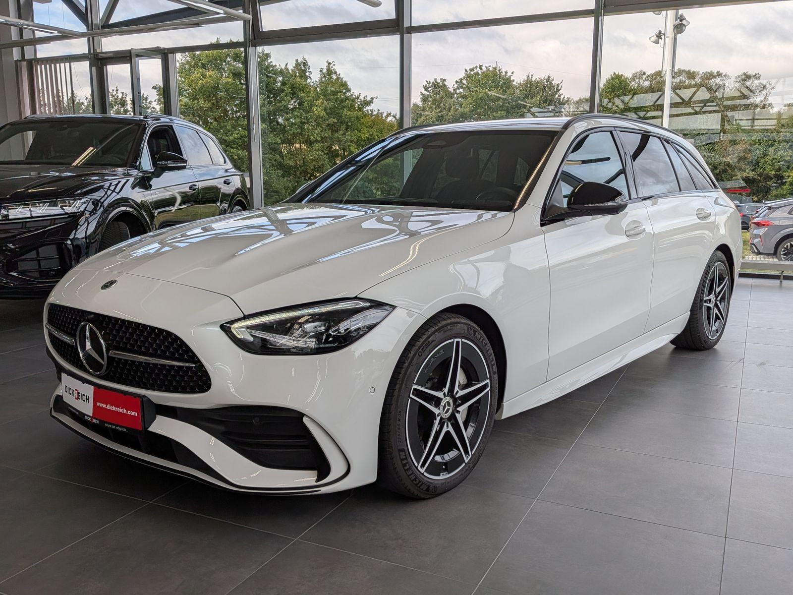 Mercedes-Benz C 220 2025 г. Белый, пробег 49862 км
