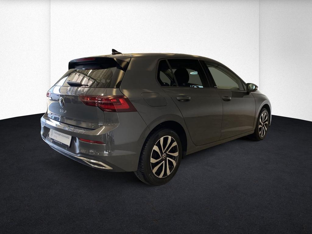 Volkswagen Golf 2023 г. Серый, пробег 47843 км