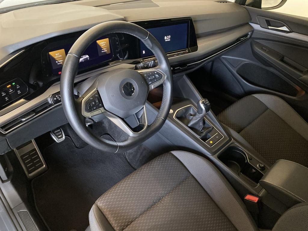 Volkswagen Golf 2023 г. Серый, пробег 47843 км