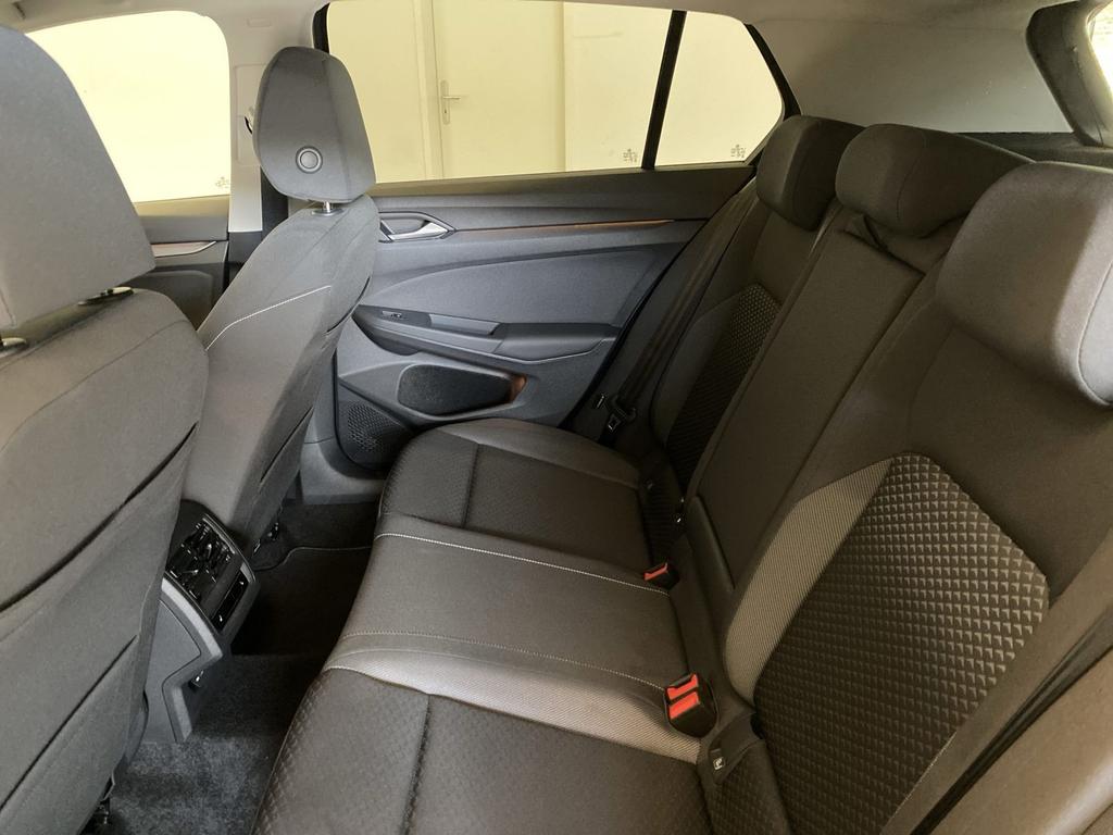 Volkswagen Golf 2023 г. Серый, пробег 47843 км