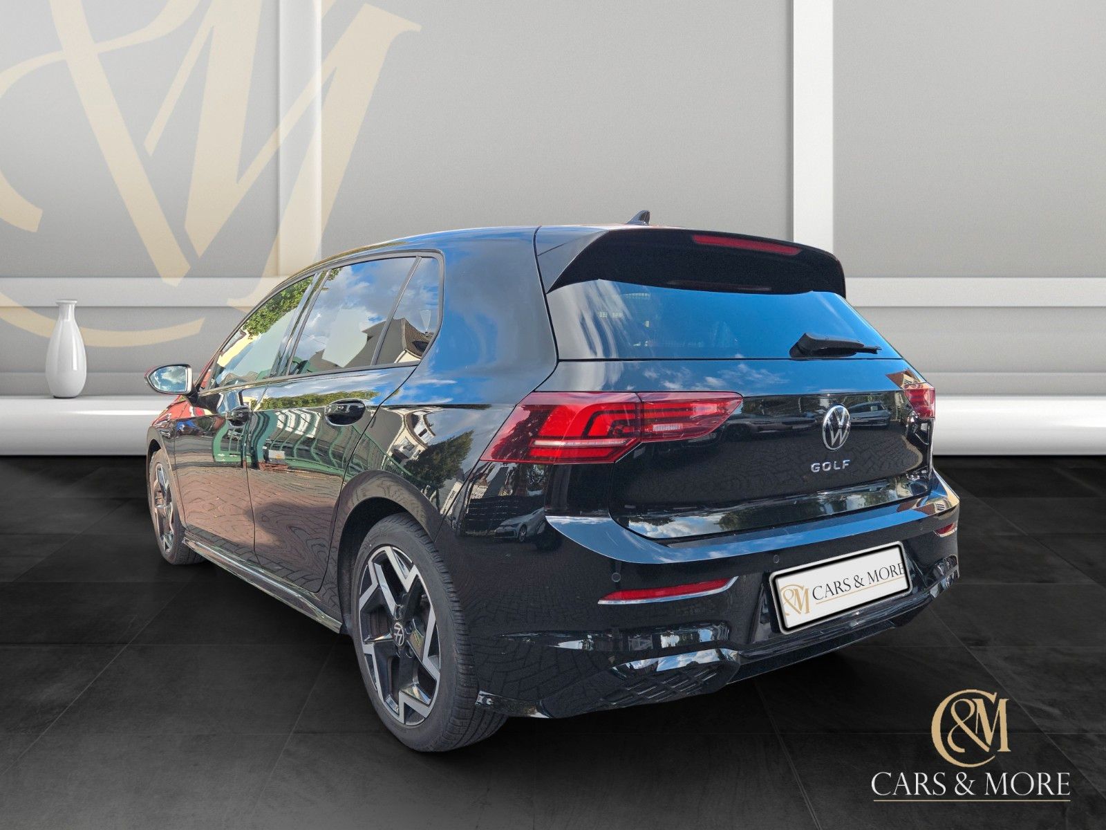 Volkswagen Golf 2025 г. Чёрный, пробег 43000 км