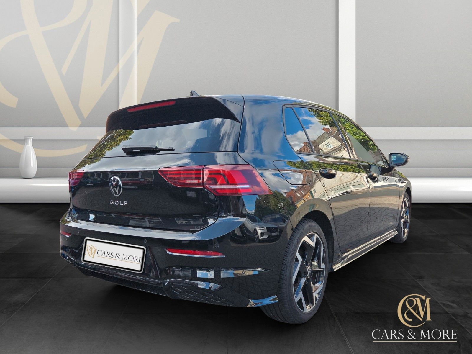 Volkswagen Golf 2025 г. Чёрный, пробег 43000 км