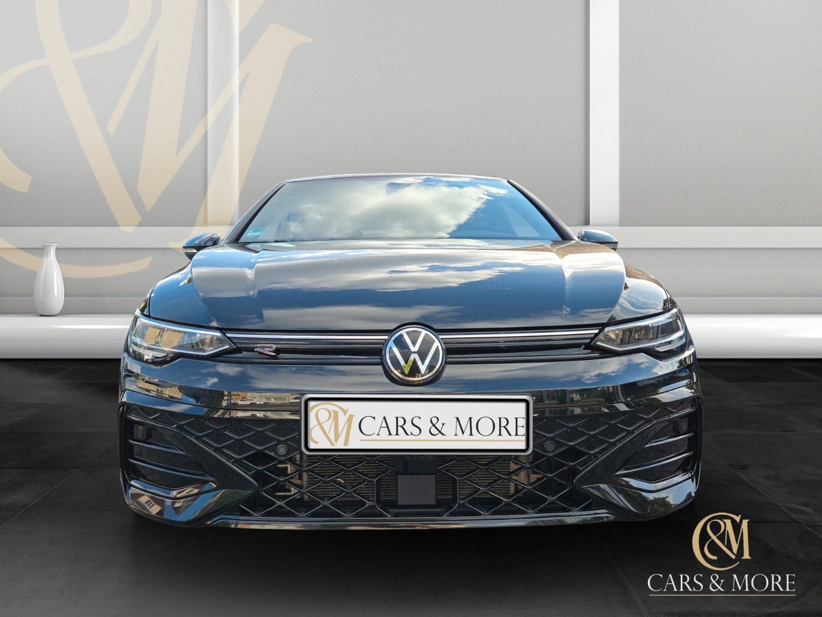 Volkswagen Golf 2025 г. Чёрный, пробег 43000 км