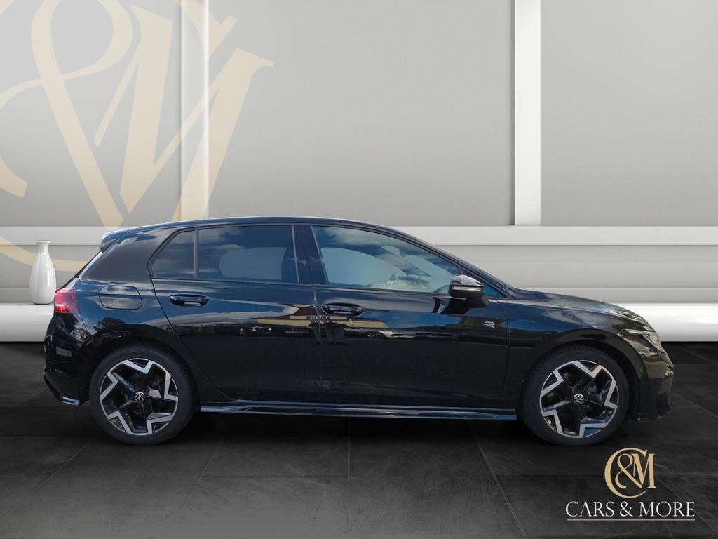 Volkswagen Golf 2025 г. Чёрный, пробег 43000 км