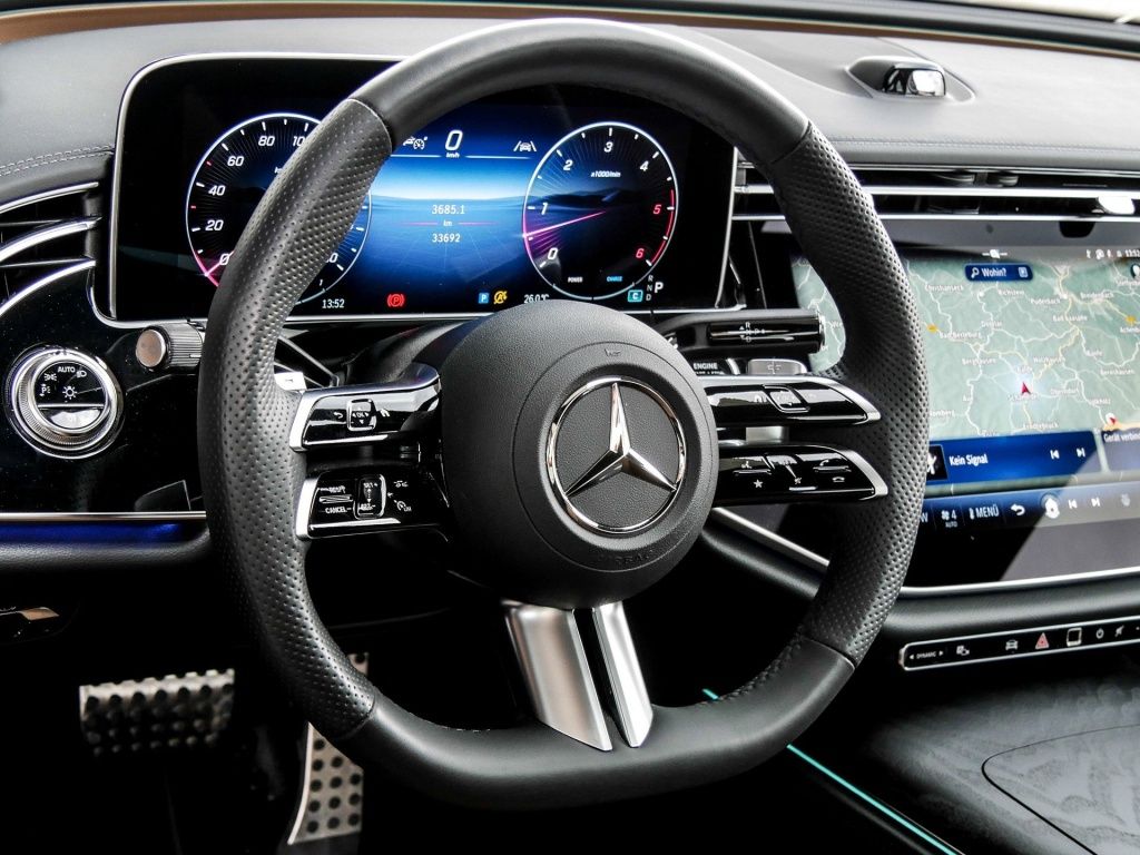 Mercedes-Benz E 450 2025 г. Чёрный, пробег 33685 км