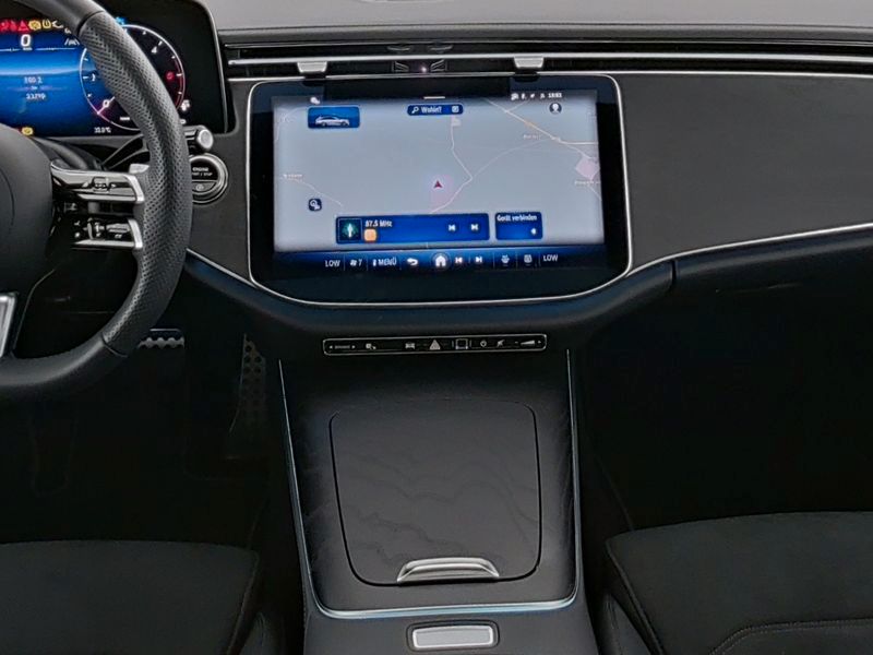 Mercedes-Benz E 220 2025 г. Белый, пробег 23289 км