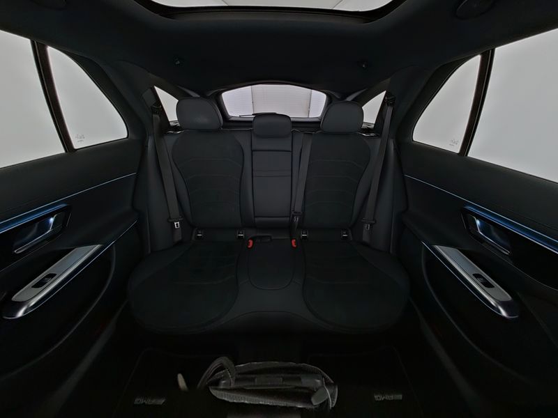 Mercedes-Benz E 220 2025 г. Белый, пробег 23289 км