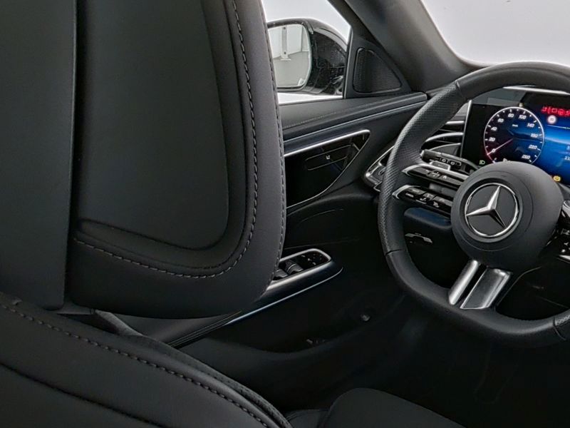 Mercedes-Benz E 220 2025 г. Белый, пробег 23289 км