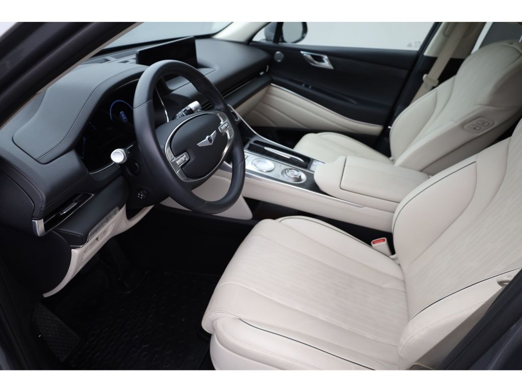 Genesis GV80 2023 г. Бежевый, пробег 50000 км