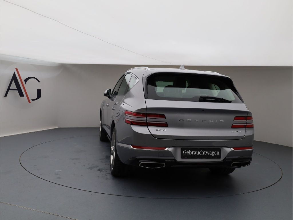 Genesis GV80 2023 г. Бежевый, пробег 50000 км