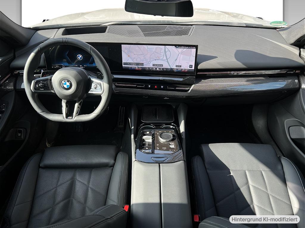 BMW 540 2025 г. Белый, пробег 27900 км
