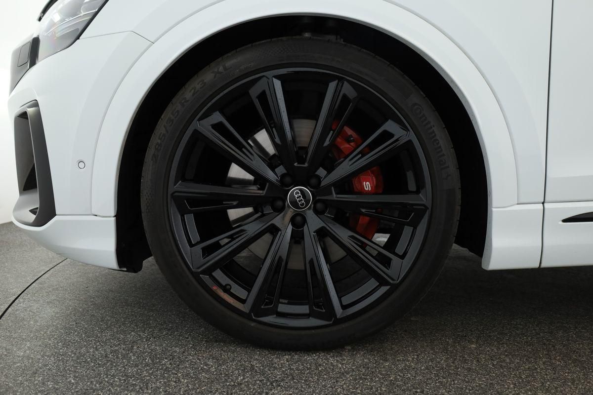 Audi SQ8 2024 г. Белый, пробег 37400 км