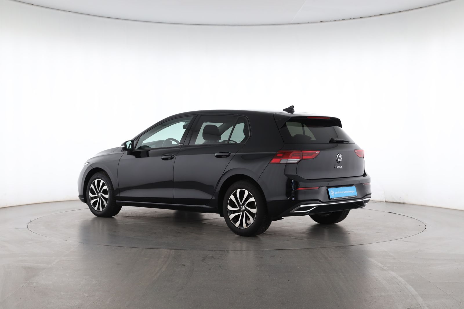 Volkswagen Golf 2021 г. Чёрный, пробег 55587 км