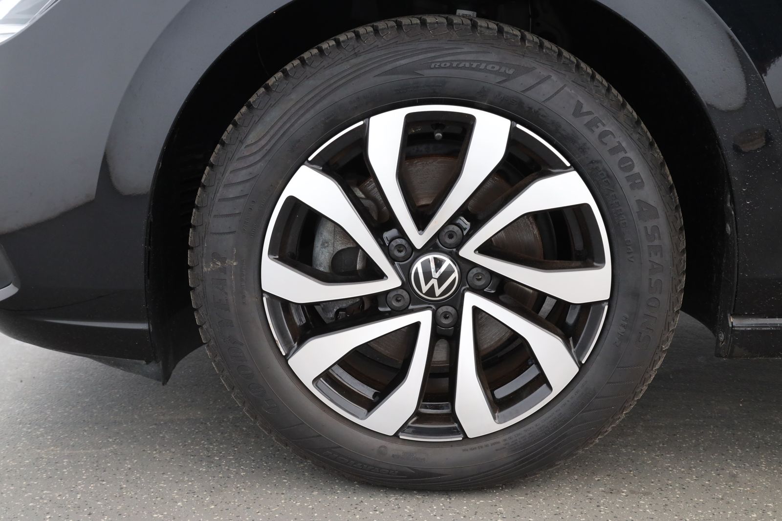 Volkswagen Golf 2021 г. Чёрный, пробег 55587 км