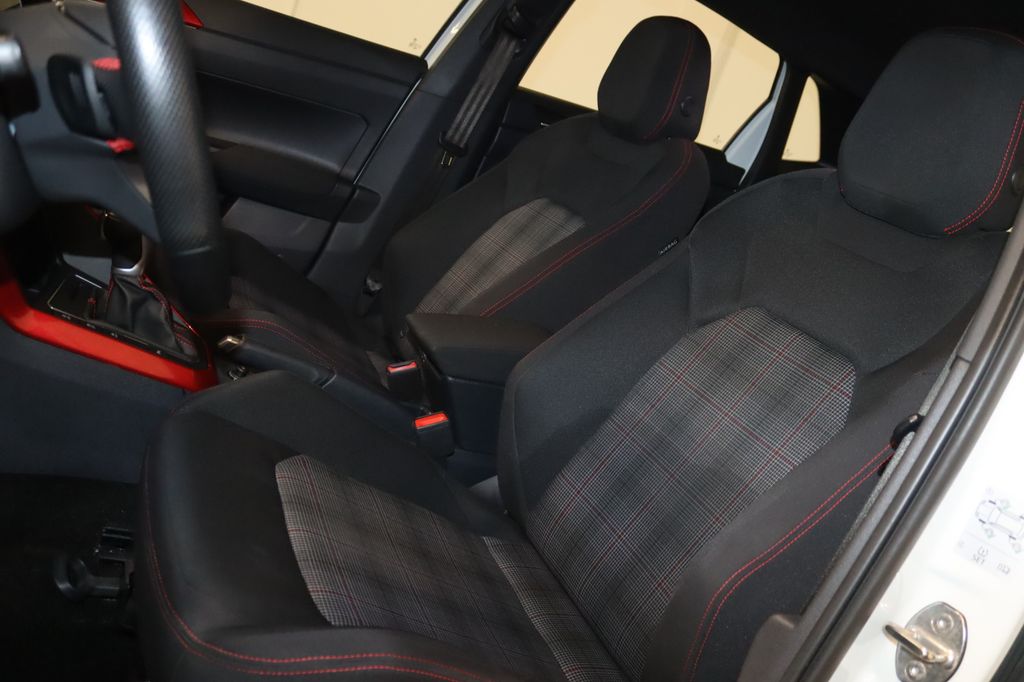 Volkswagen Polo 2022 г. Белый, пробег 39900 км