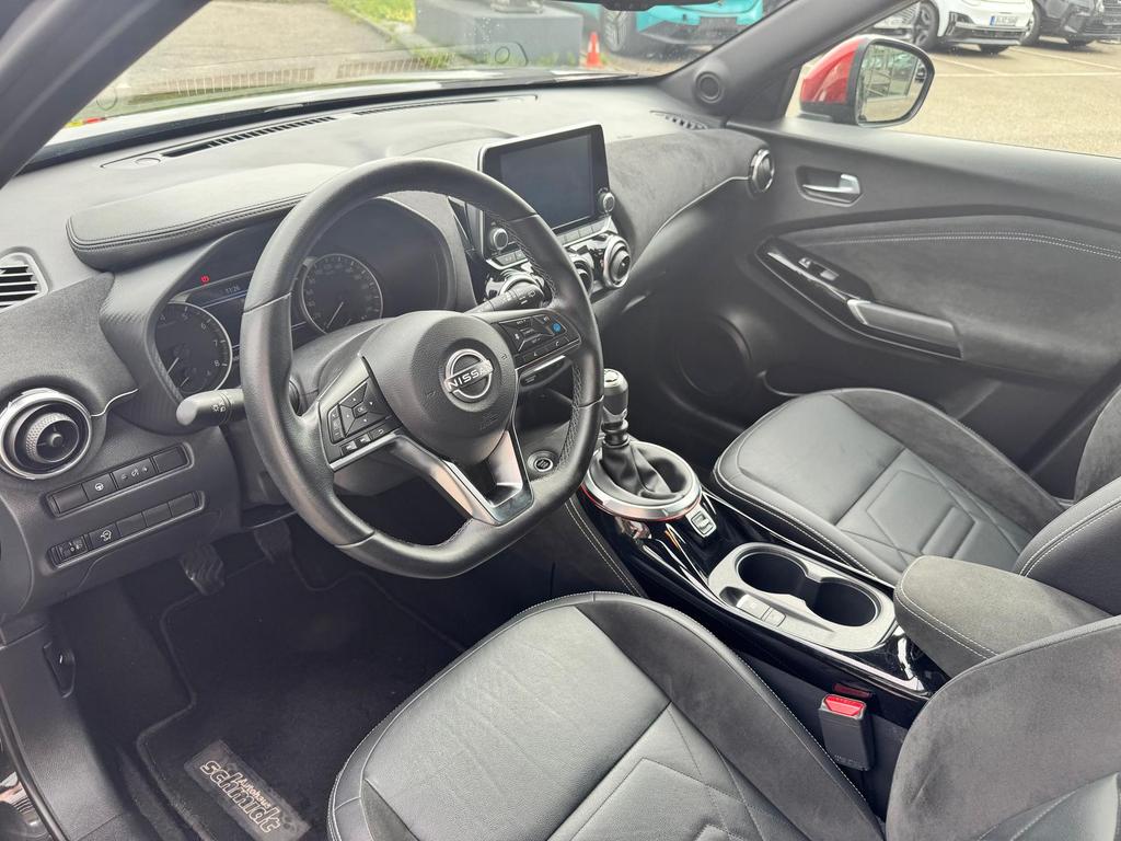 Nissan Juke 2022 г. Чёрный, пробег 37800 км