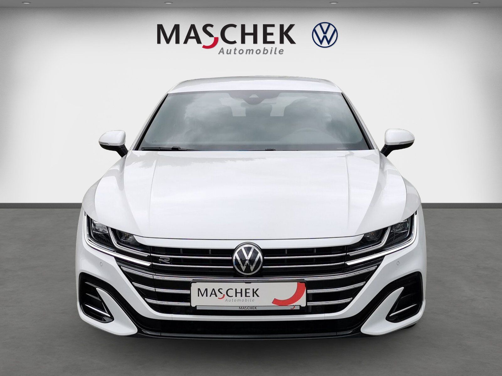 Volkswagen Arteon 2022 г. Белый, пробег 33600 км