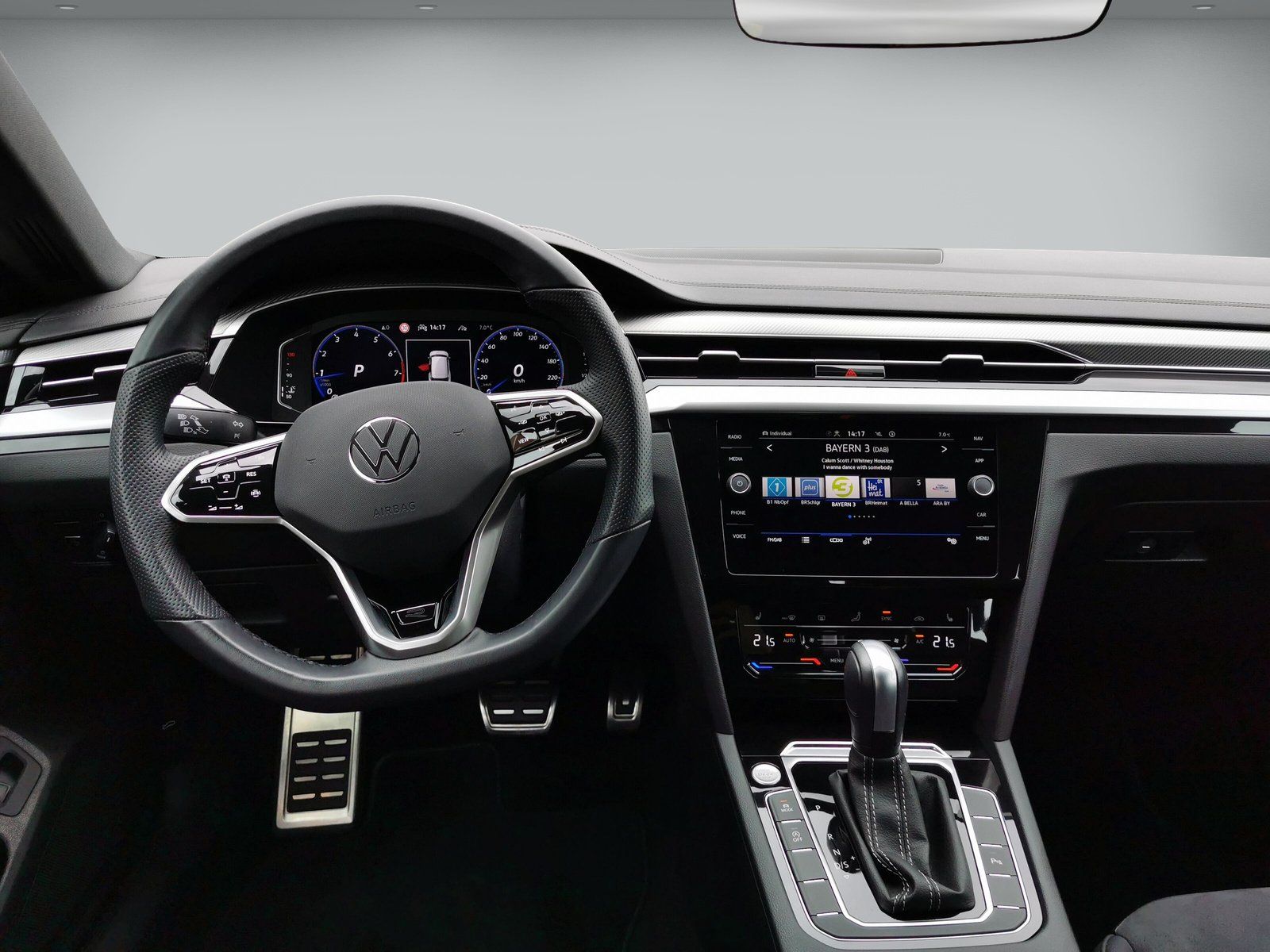 Volkswagen Arteon 2022 г. Белый, пробег 33600 км