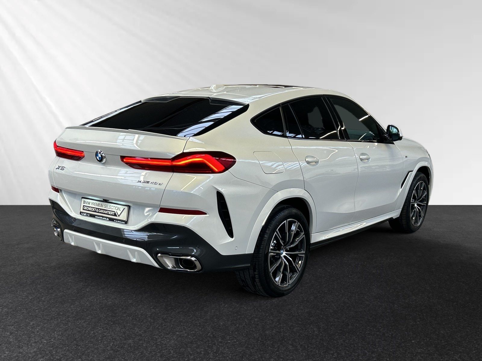 BMW X6 2024 г. Белый, пробег 19531 км