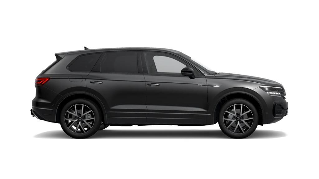Volkswagen Touareg 2023 г. Серый, пробег 47782 км