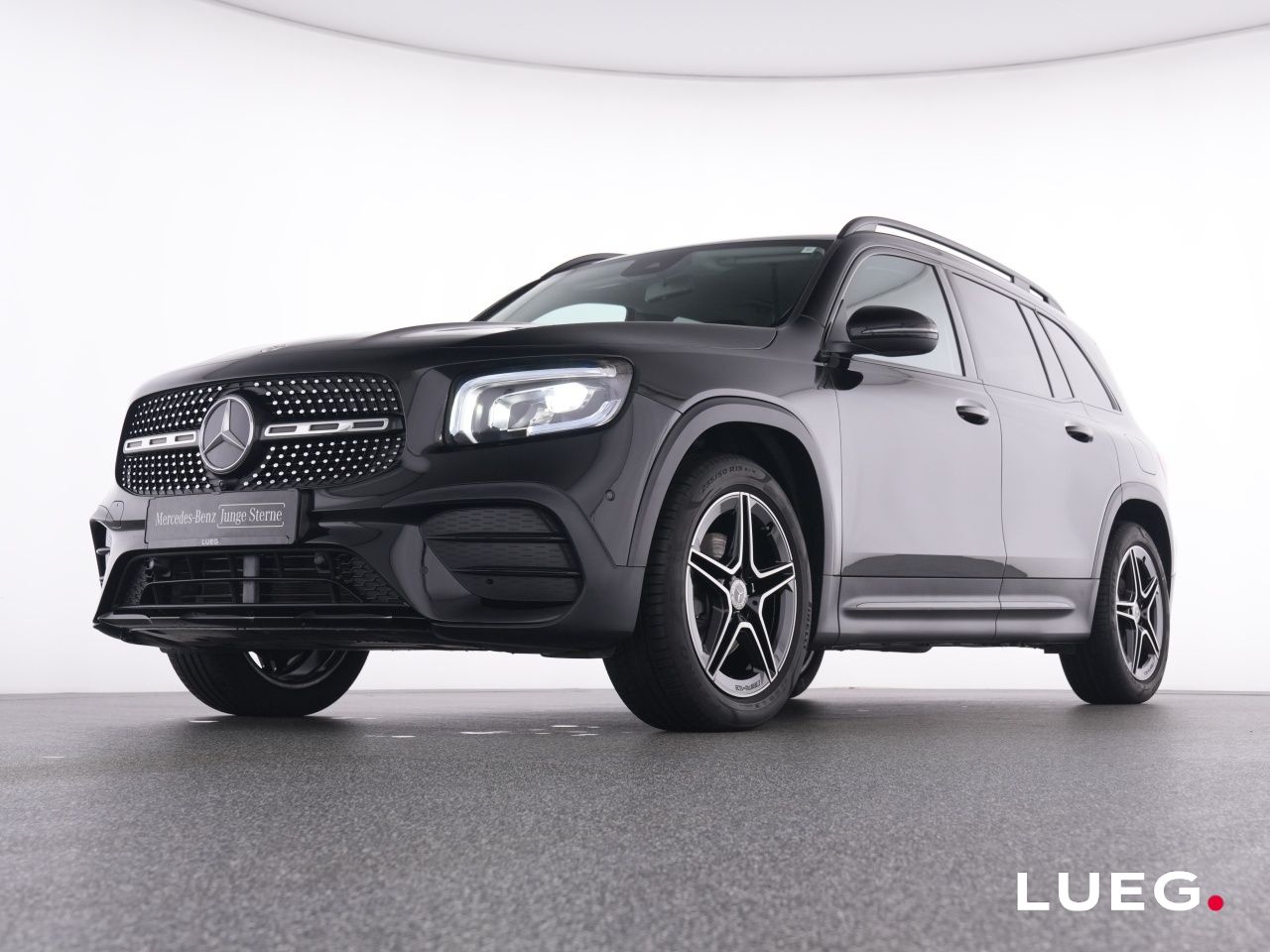 Mercedes-Benz GLB 180 2022 г. Чёрный, пробег 29802 км