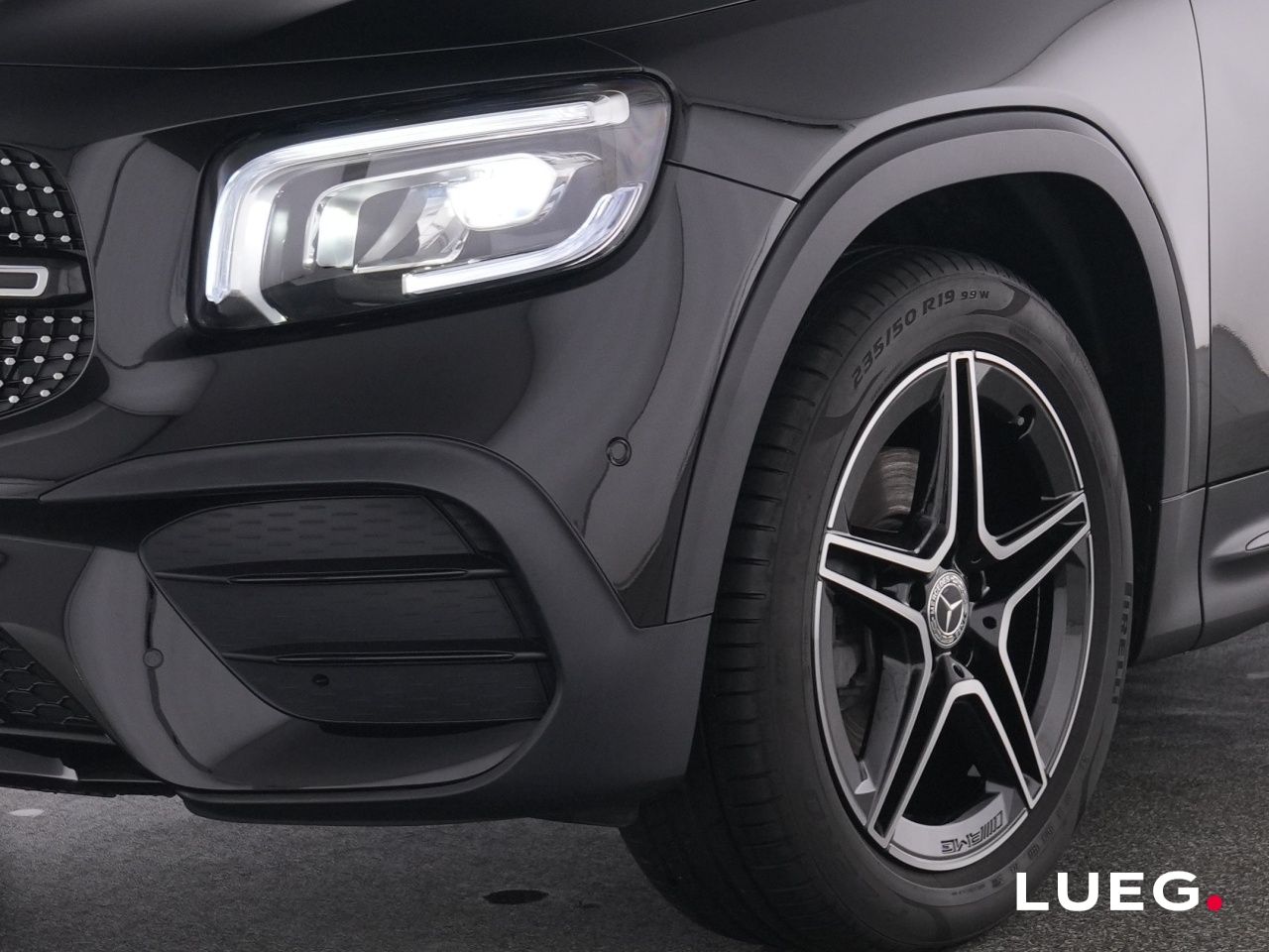 Mercedes-Benz GLB 180 2022 г. Чёрный, пробег 29802 км