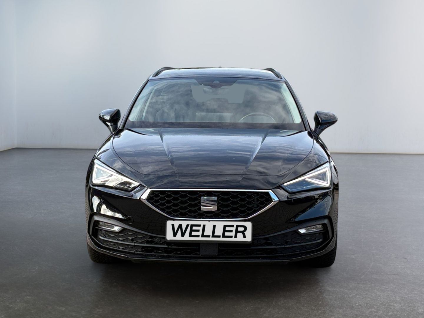 SEAT Leon 2024 г. Чёрный, пробег 37000 км