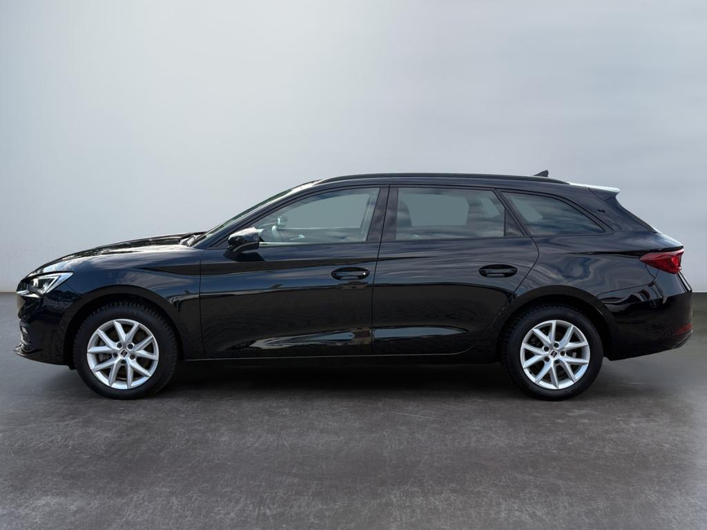 SEAT Leon 2024 г. Чёрный, пробег 37000 км