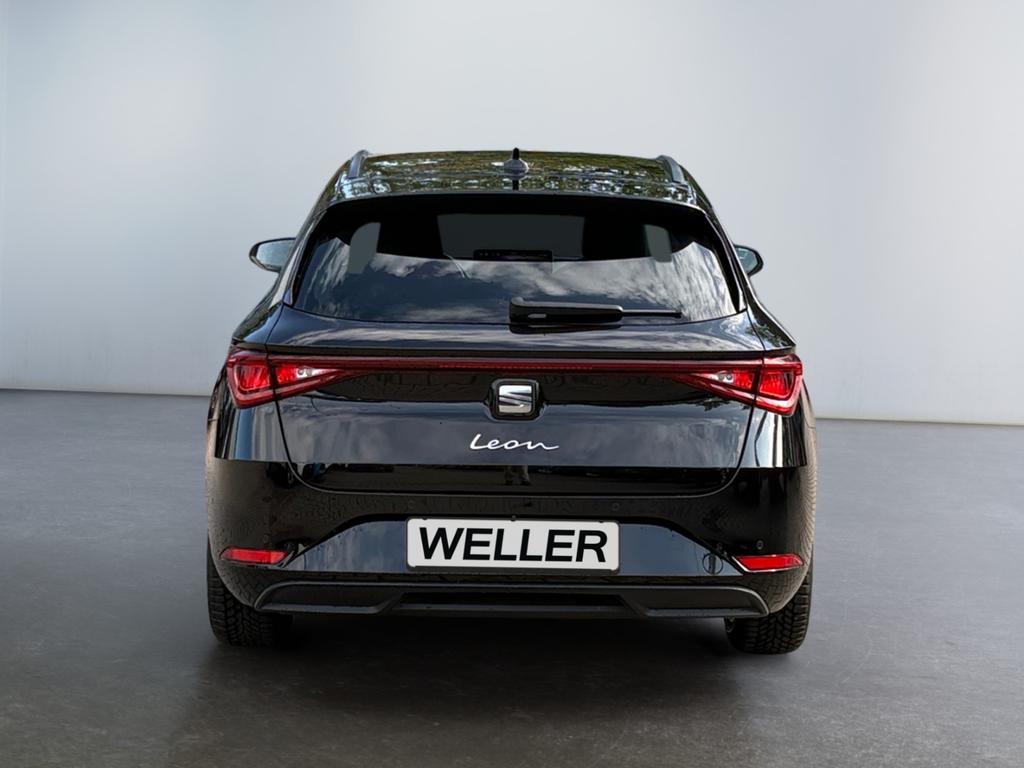 SEAT Leon 2024 г. Чёрный, пробег 37000 км