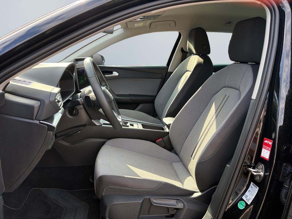 SEAT Leon 2024 г. Чёрный, пробег 37000 км