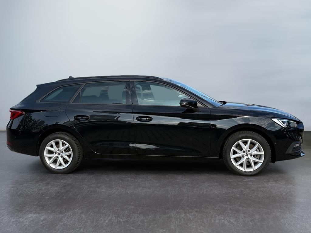 SEAT Leon 2024 г. Чёрный, пробег 37000 км
