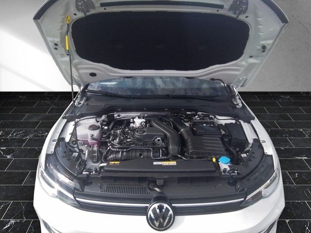 Volkswagen Golf 2024 г. Белый, пробег 36500 км