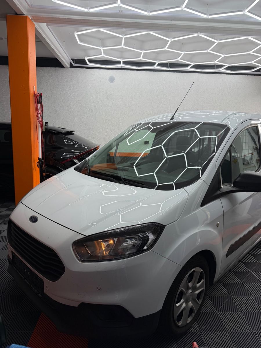 Ford Transit 2023 г. Белый, пробег 52500 км