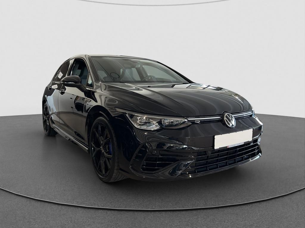 Volkswagen Golf 2023 г. Чёрный, пробег 44730 км