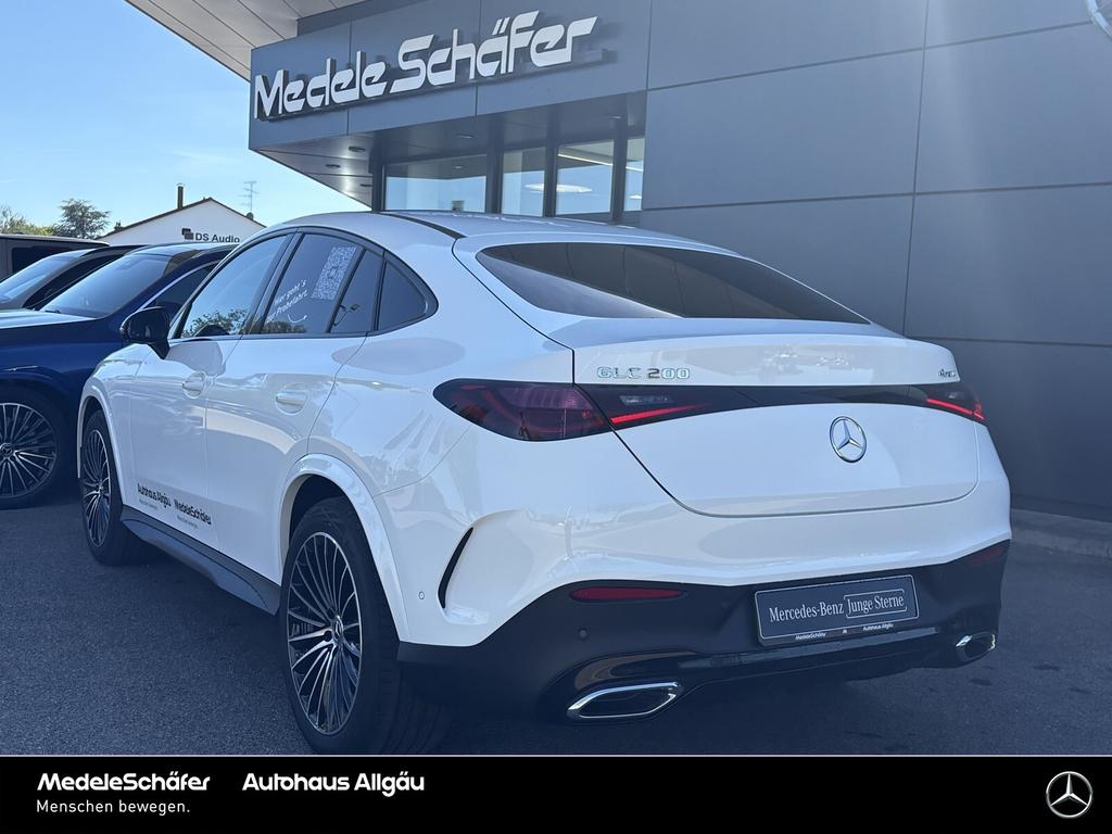 Mercedes-Benz GLC 200 2026 г. Белый, пробег 8200 км