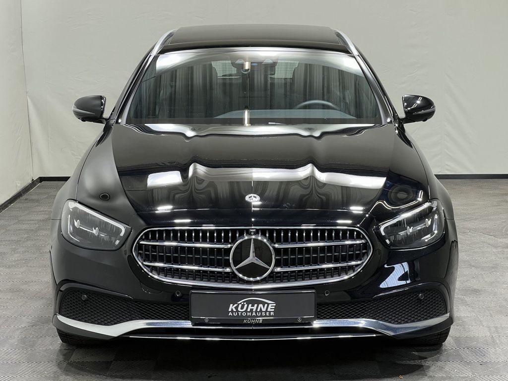 Mercedes-Benz E 220 2024 г. Чёрный, пробег 49980 км