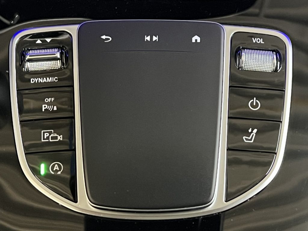 Mercedes-Benz E 220 2024 г. Чёрный, пробег 49980 км