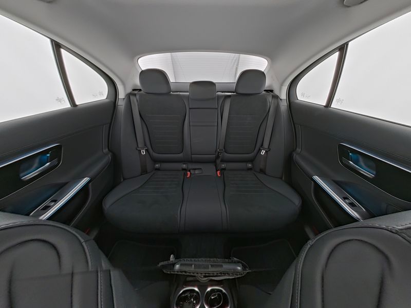 Mercedes-Benz C 220 2025 г. Серый, пробег 27763 км